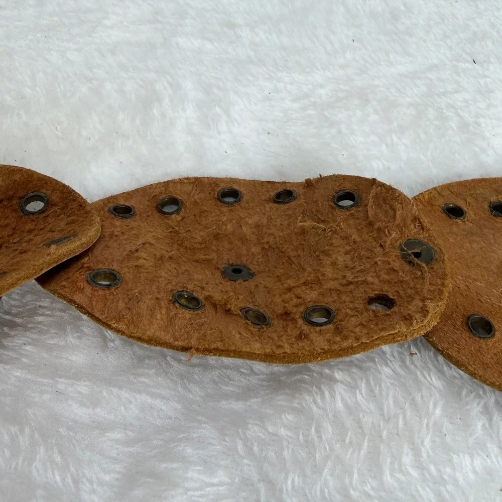 VTG Brown L‎ Leather Link Belt Brass Etched Medallion Oversized Buckle Boho